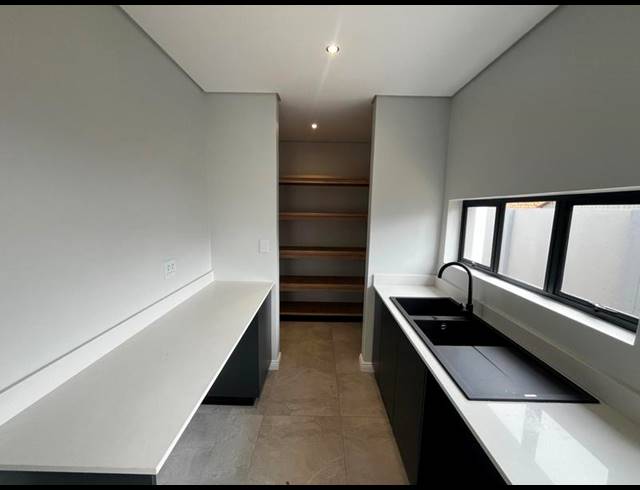 4 BEDROOM HOUSE FOR SALE IN FOUNTAINBROOK ESTATE